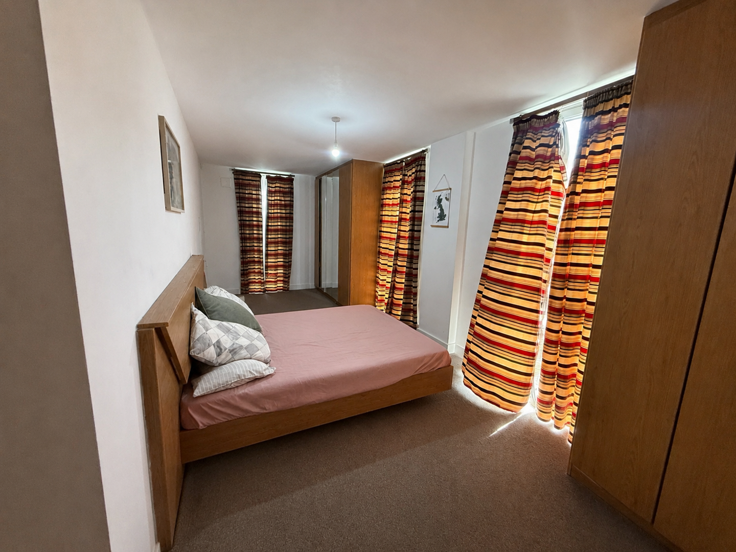 Pontes Avenue, Hounslow